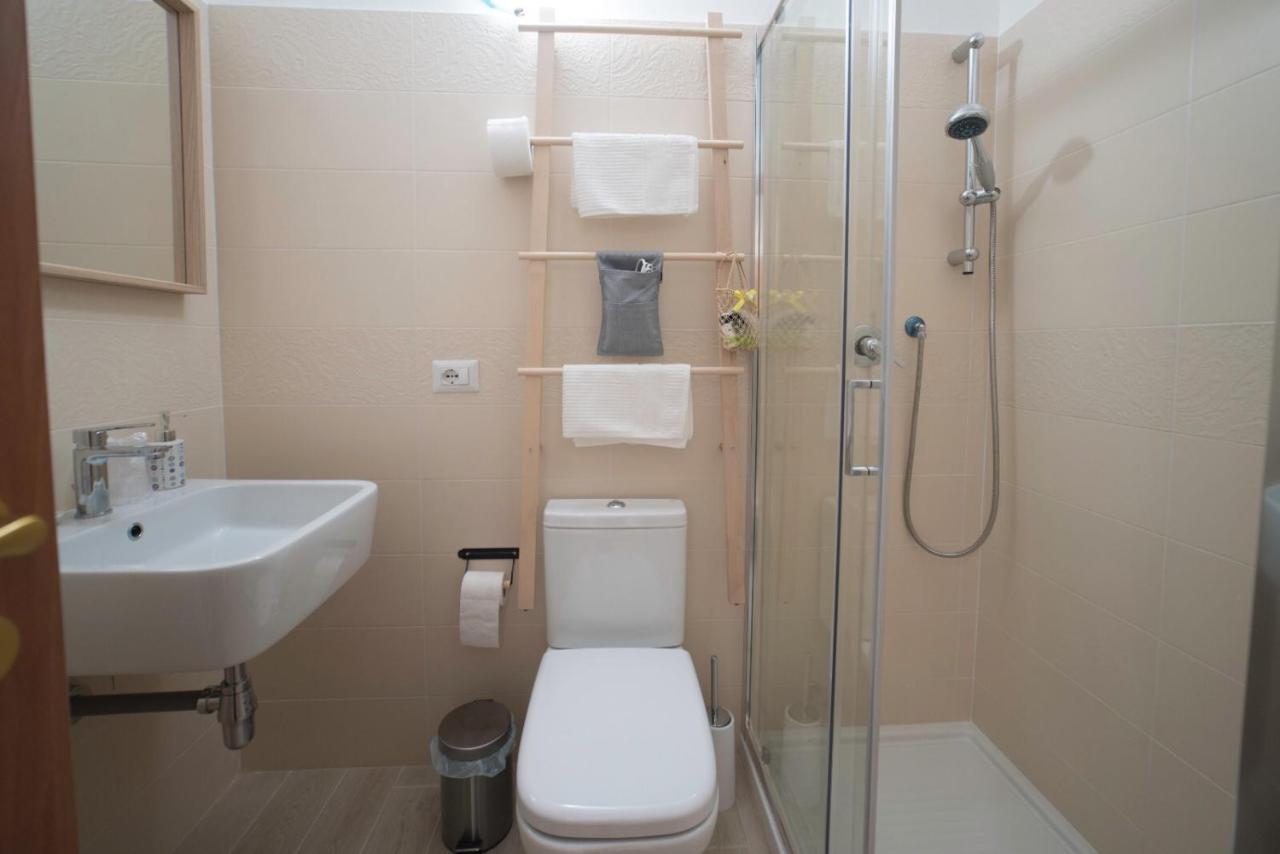 B&B Malo Family Friendly Syracuse ภายนอก รูปภาพ